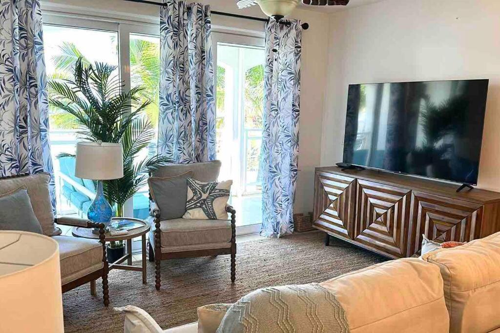 Maho Beach House - Luxe 1-Bedroom - Ocean View Esterno foto